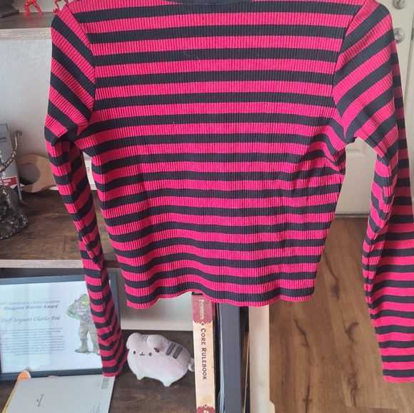 SOLD Izora Blood Ribbed To - Picture 7 of 8